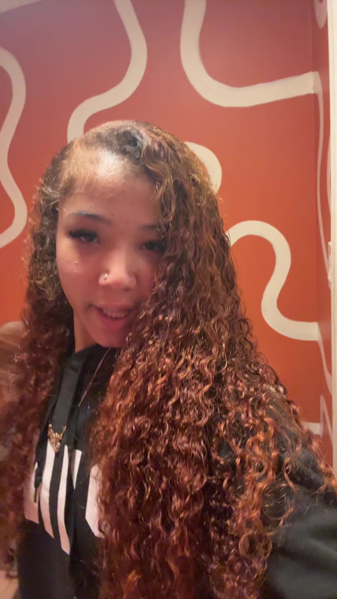 @Ava