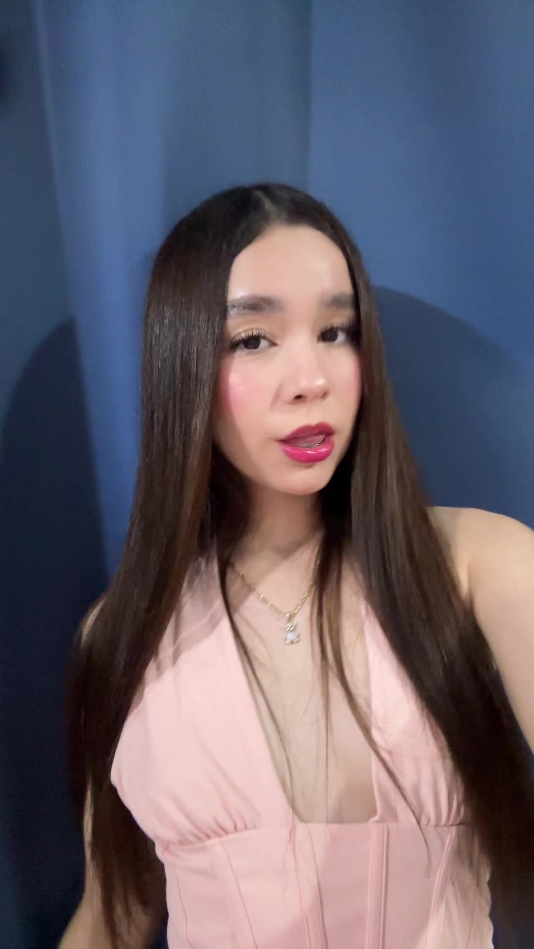 @vanessamoraless._