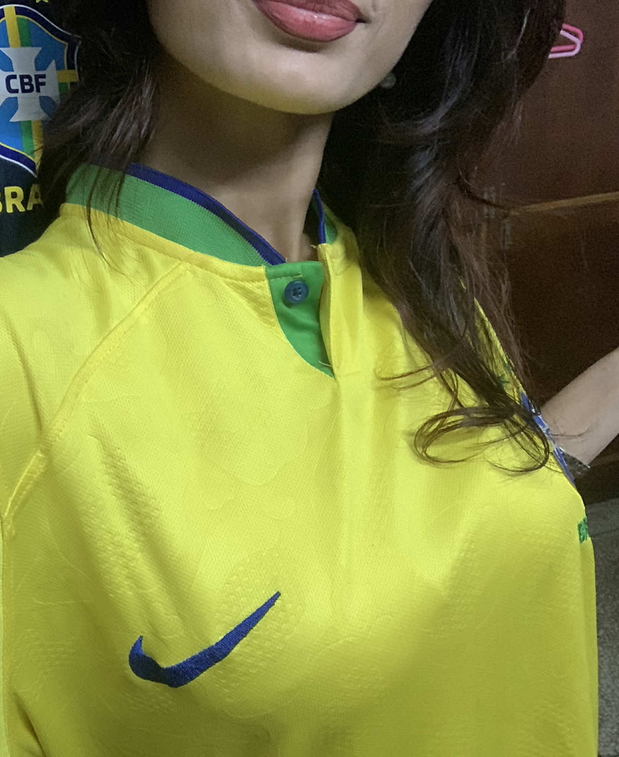 @v_v