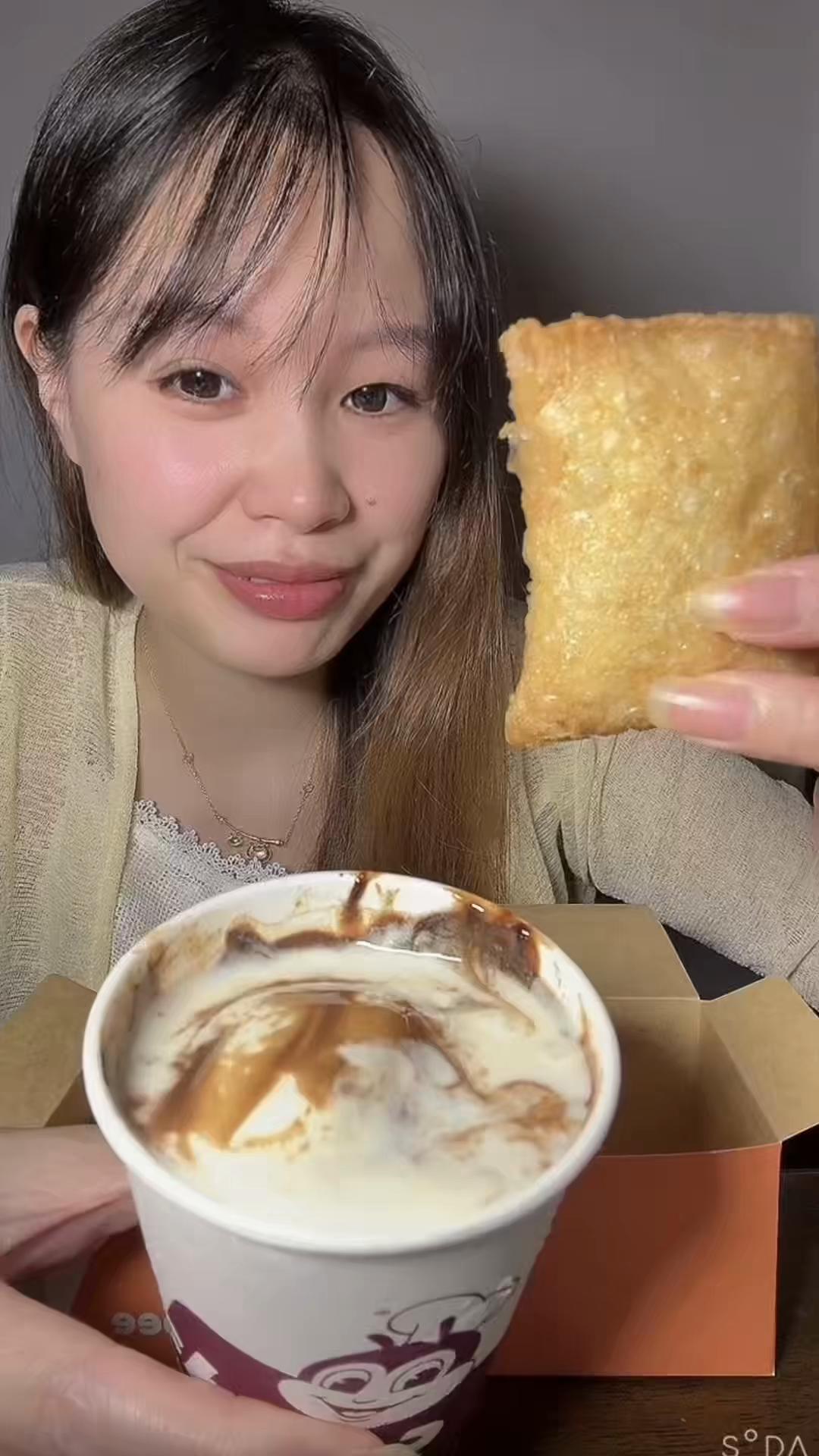 @Thích ăn vặt về đêm 🍱