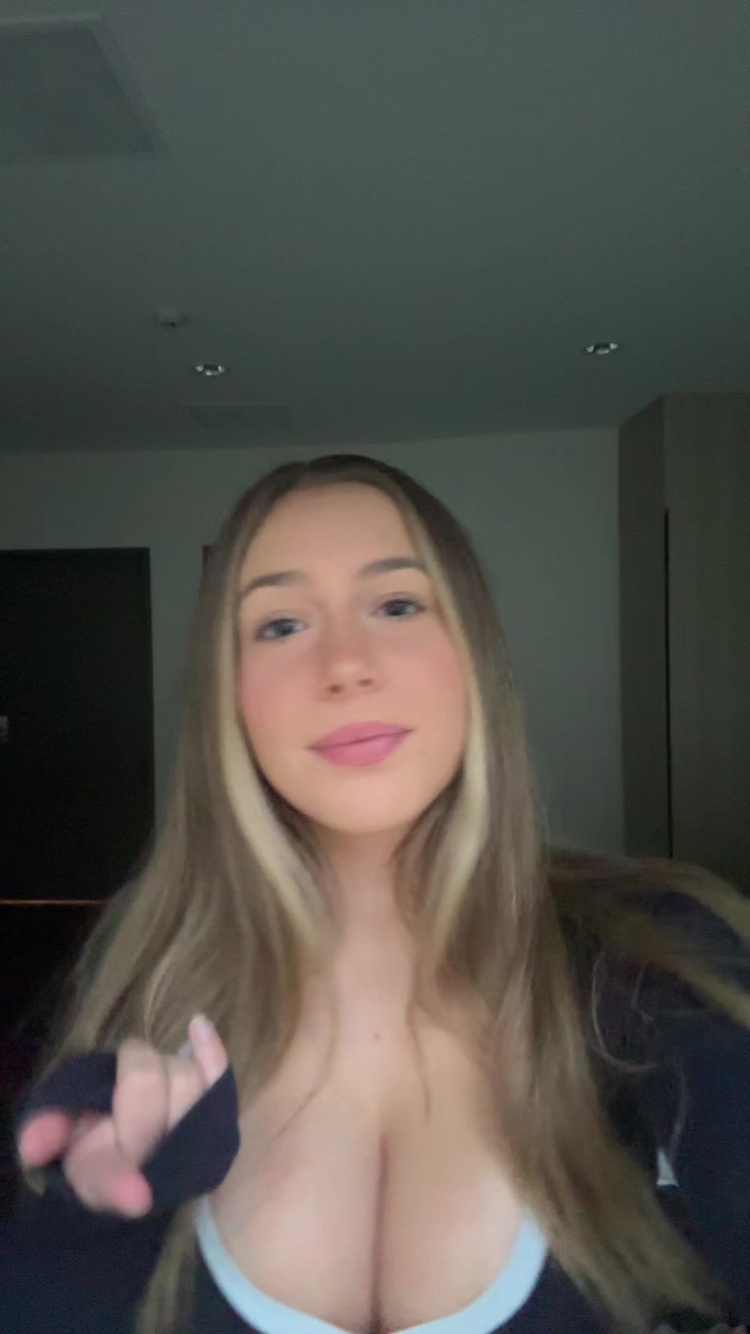 @️