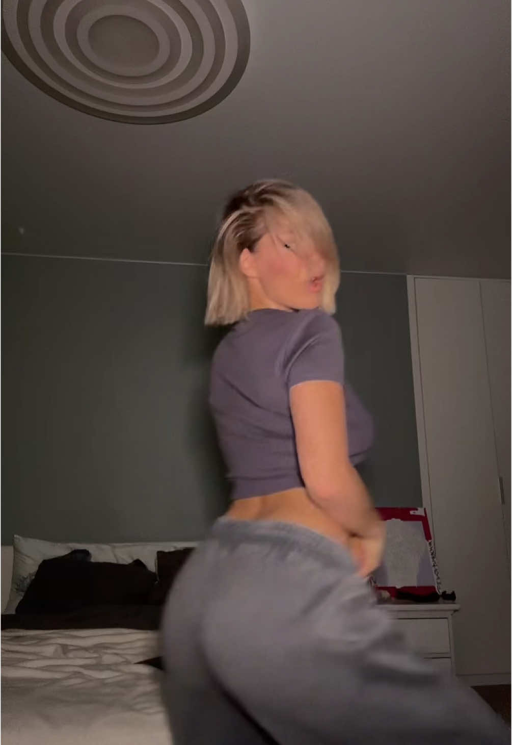 @nikonova1