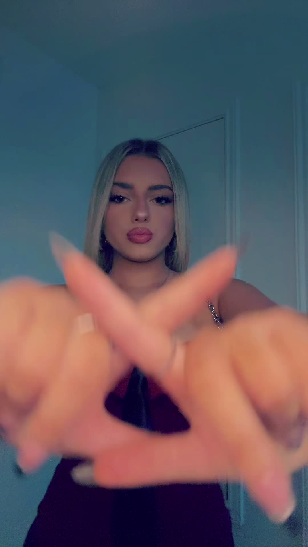 @anika