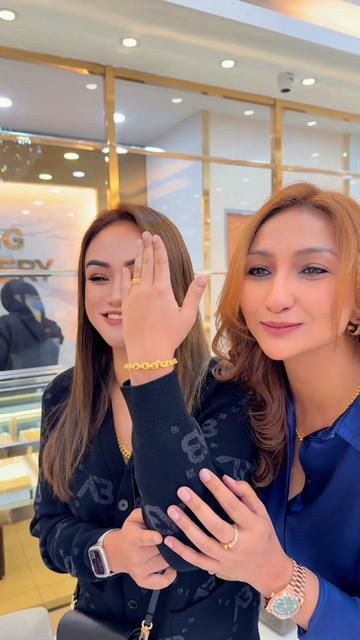 @Lydia Rosli