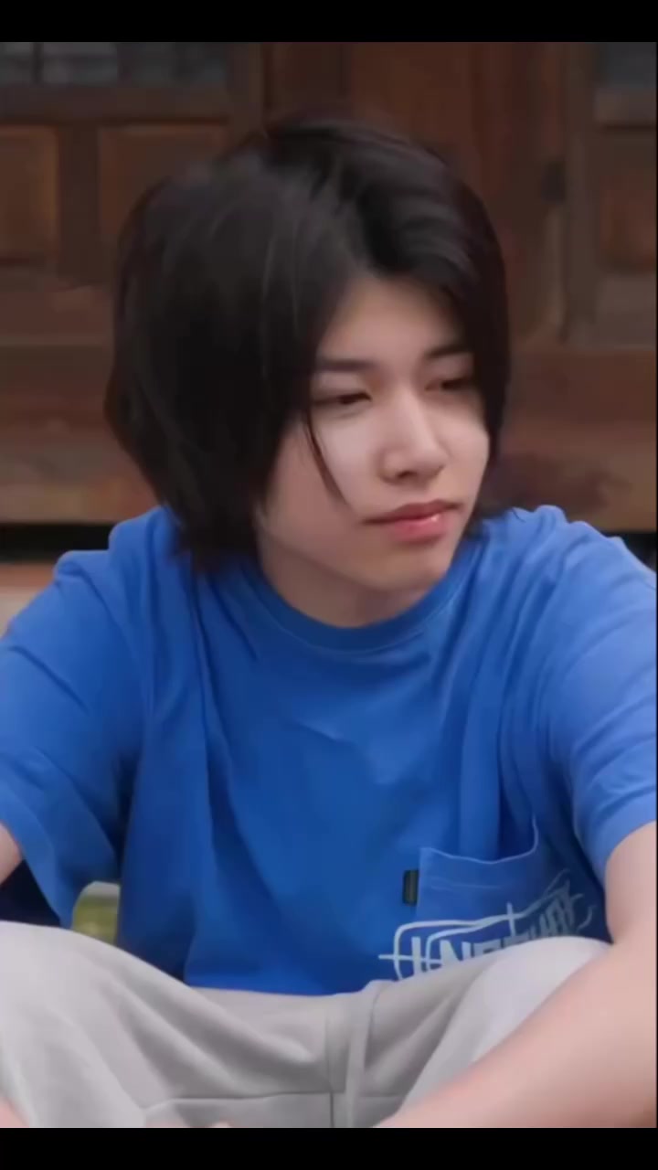 @𝐋𝐨𝐮𝐢𝐬
