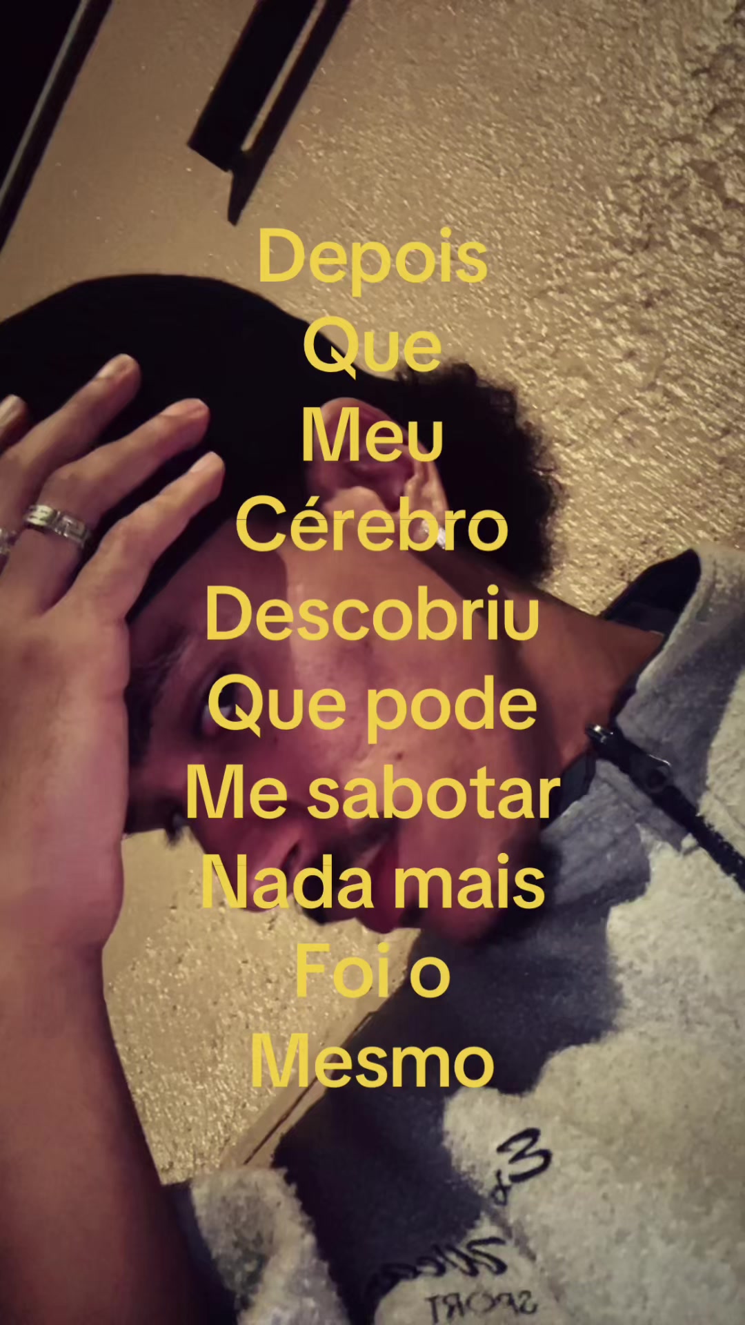 @neuvess_