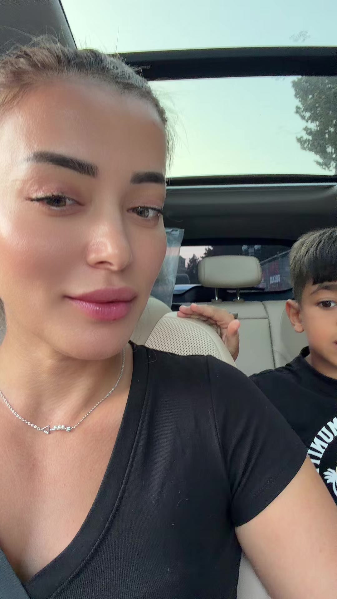 @ayselomerofficiall