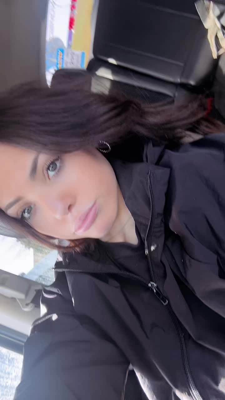 @Nia
