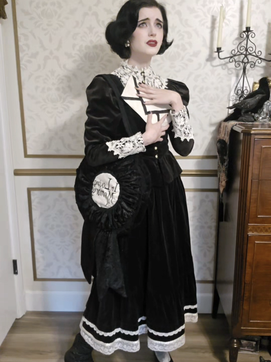 @maudlinoddity