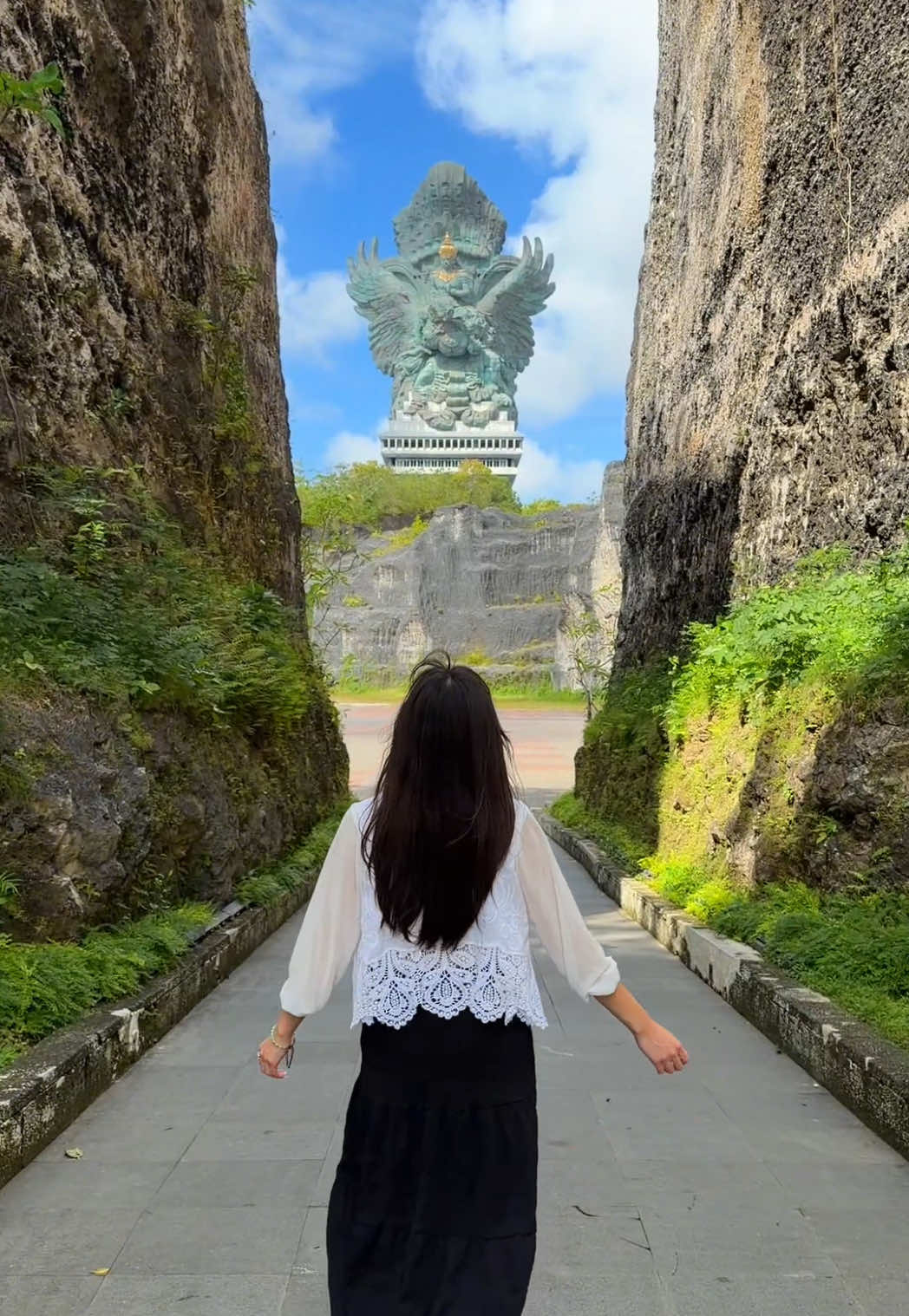 @wanderwithkara