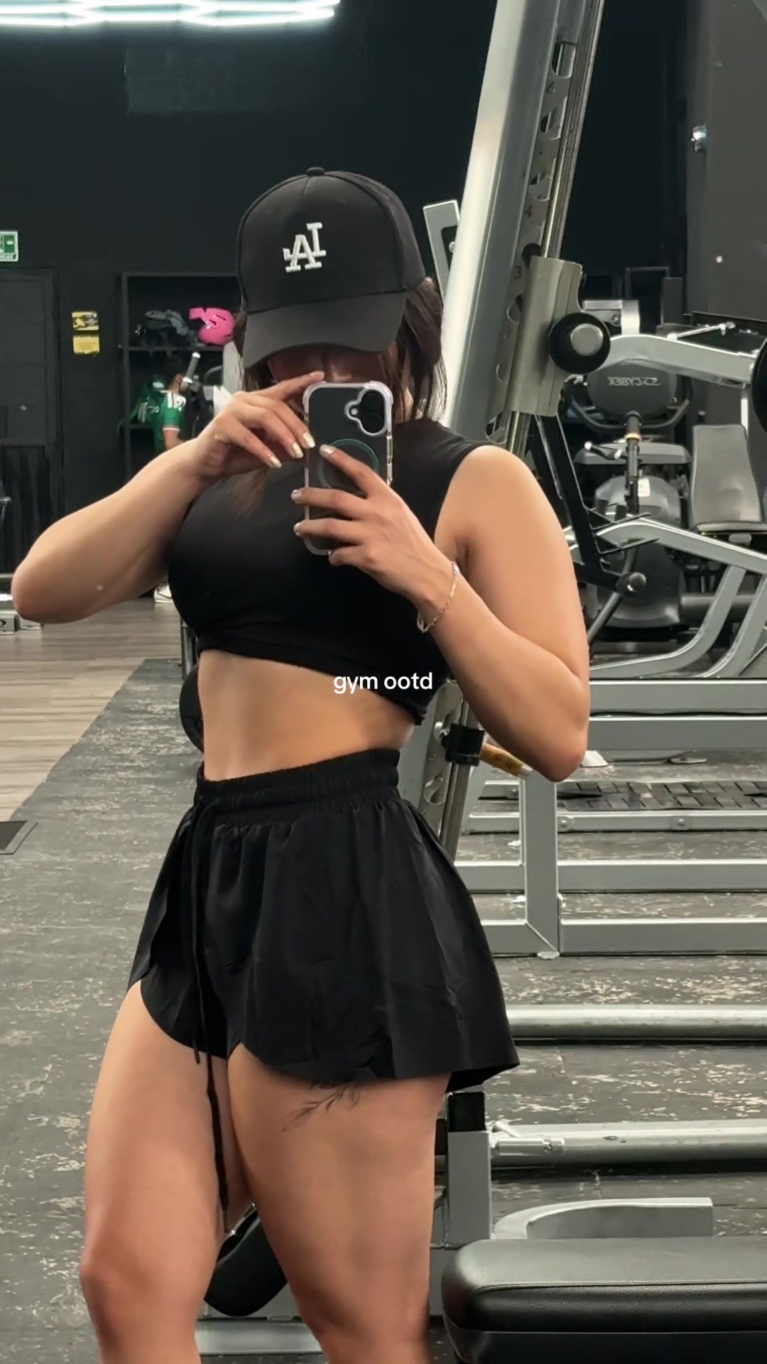 @adriniesta
