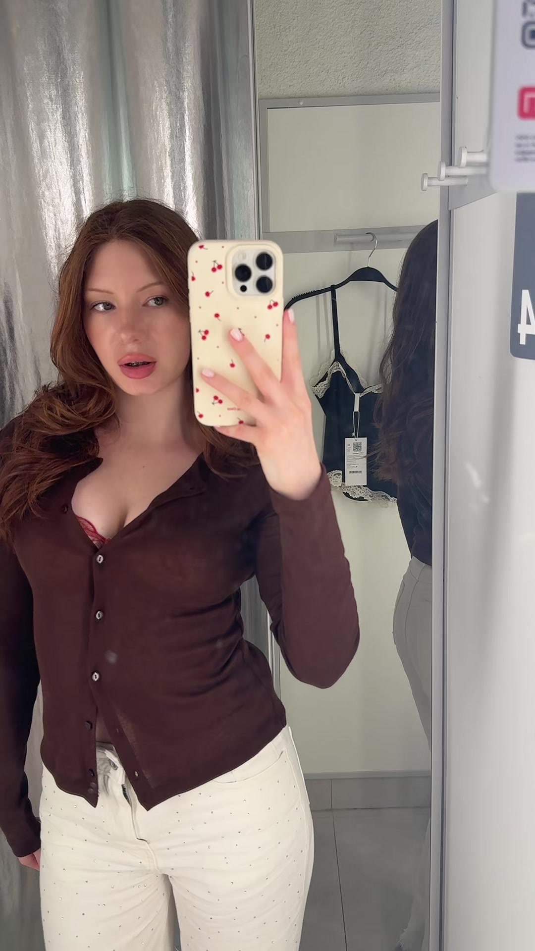 @Goldcherryy