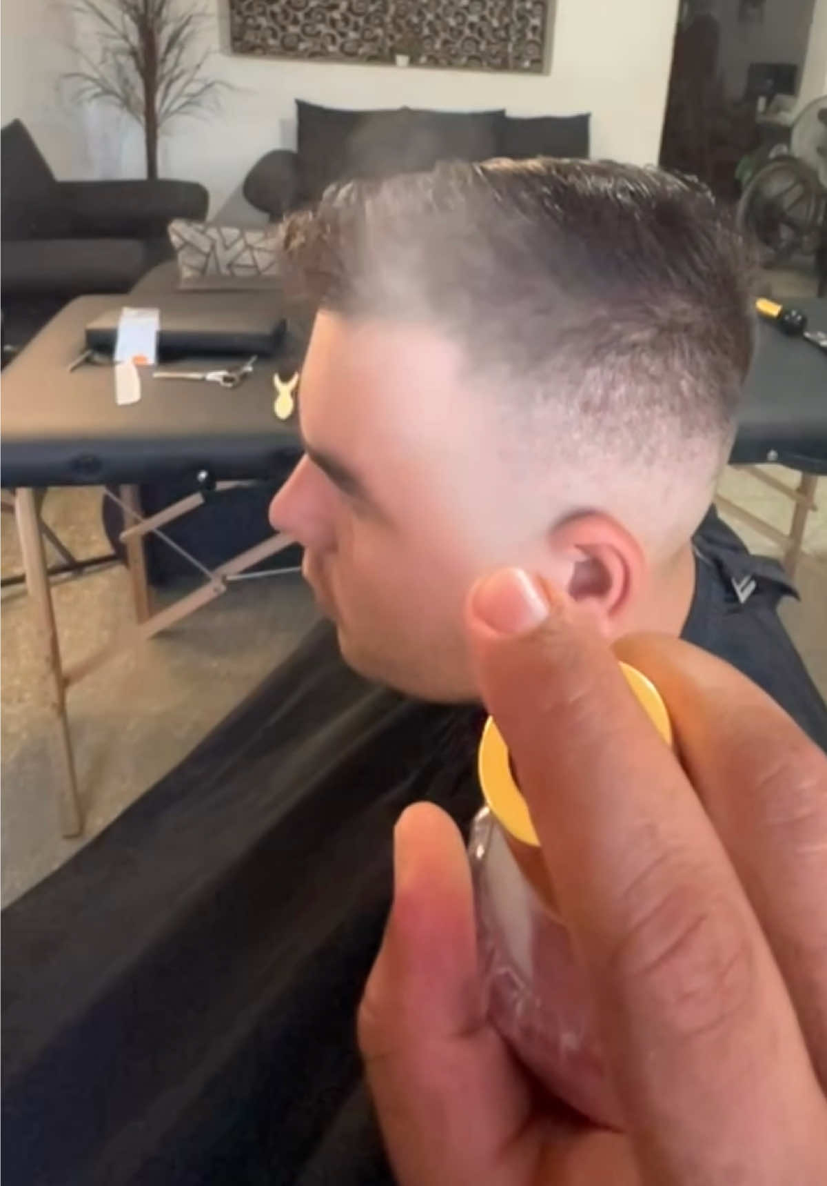 @Husky Barber Spa / Mazatlán