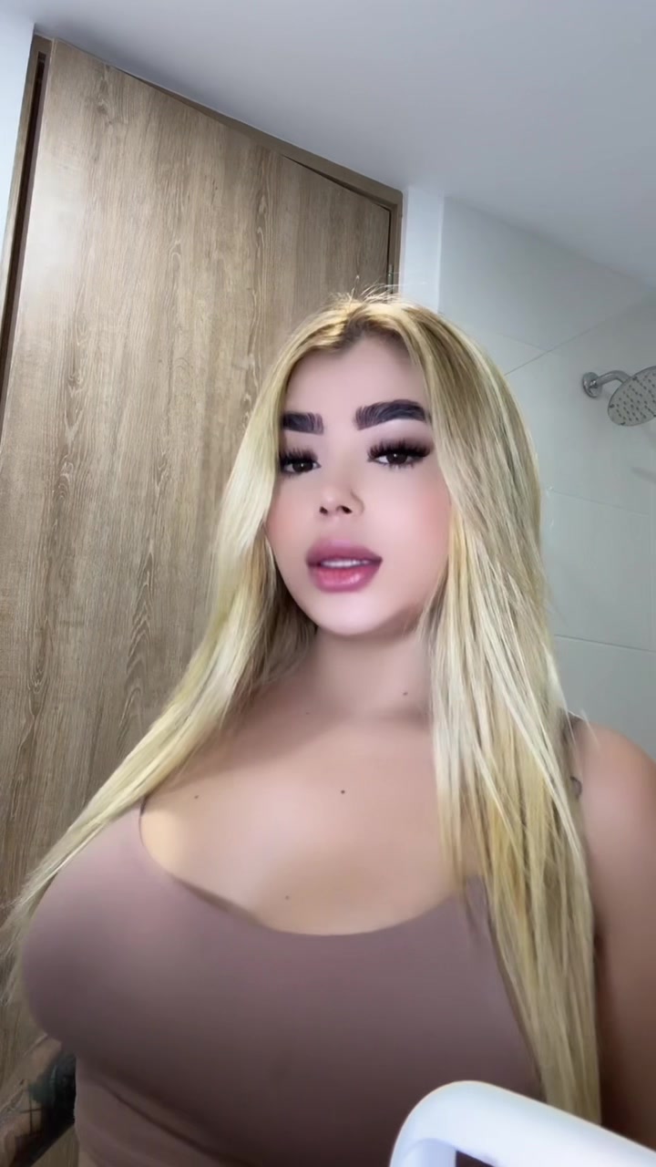 @La Oficial