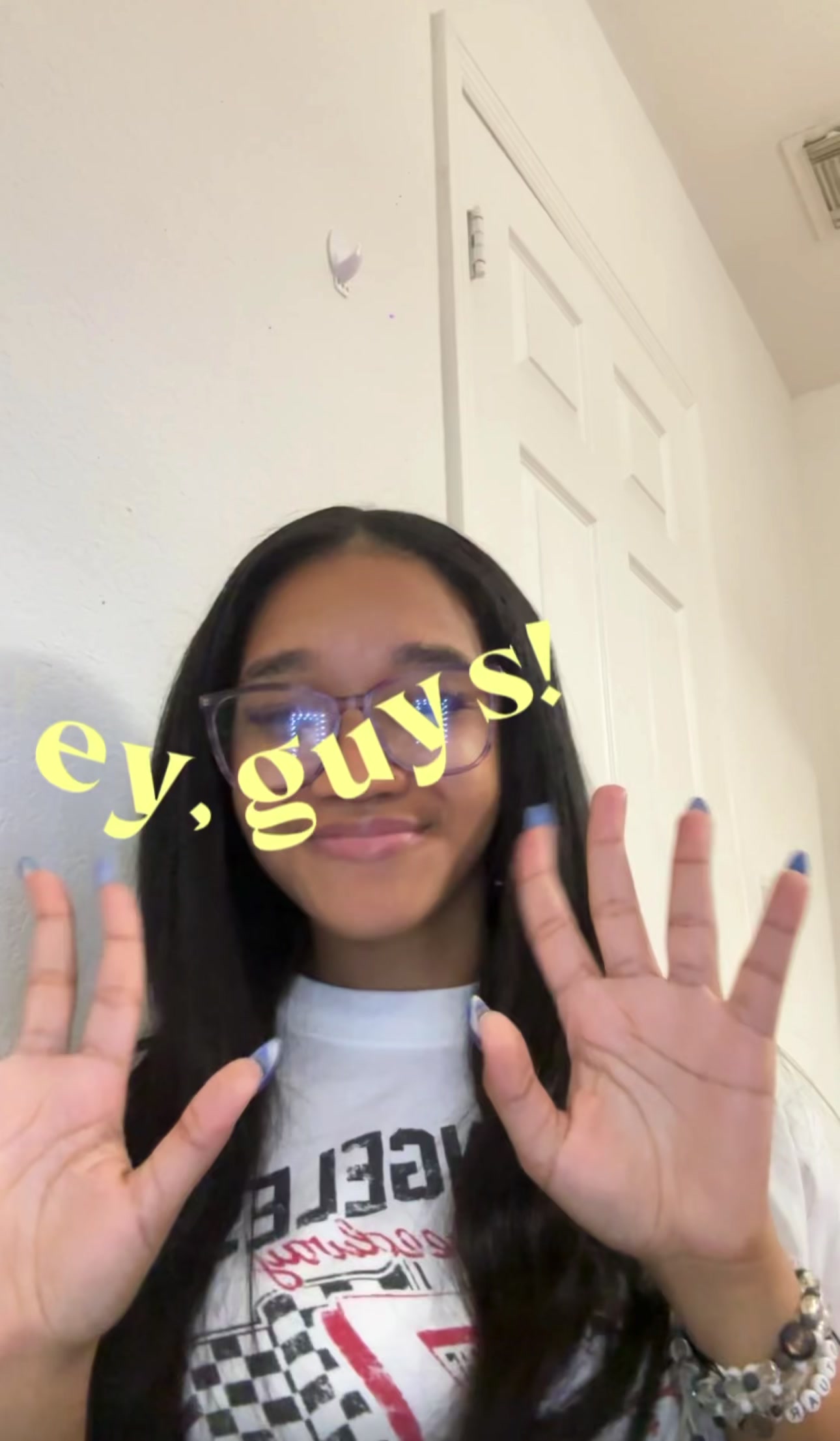 @Ari <3