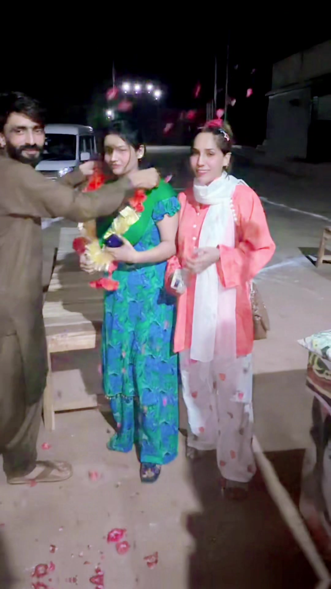 @Sania Khan Actress