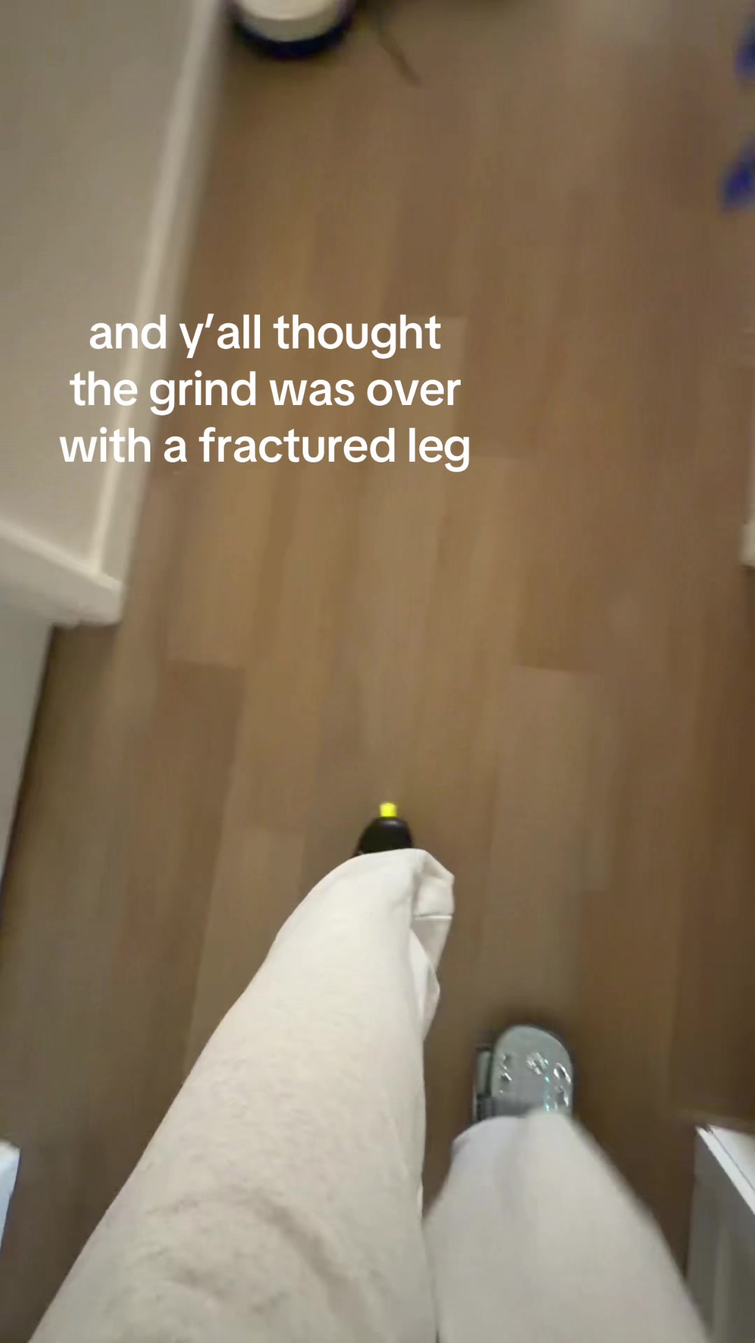 @???