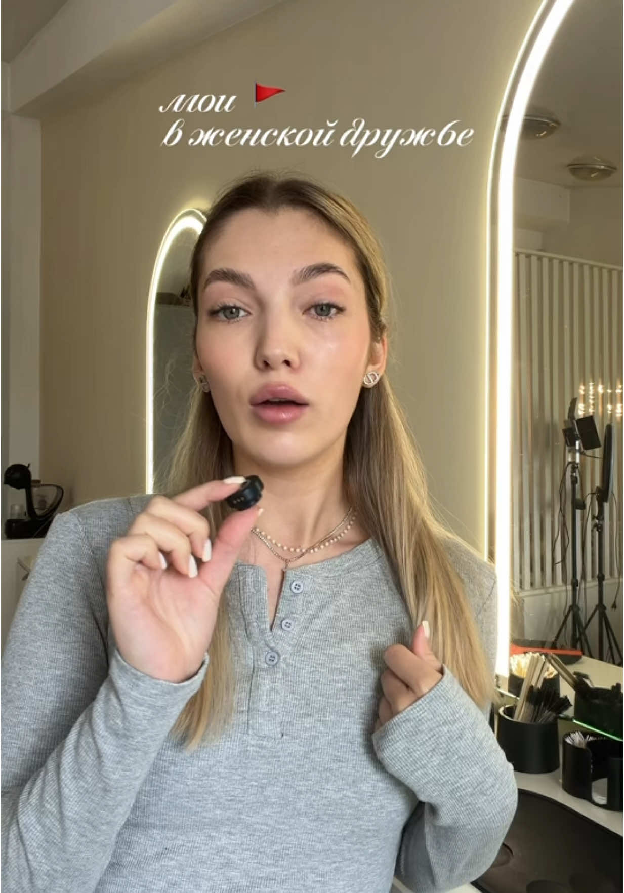 @Vikisaay