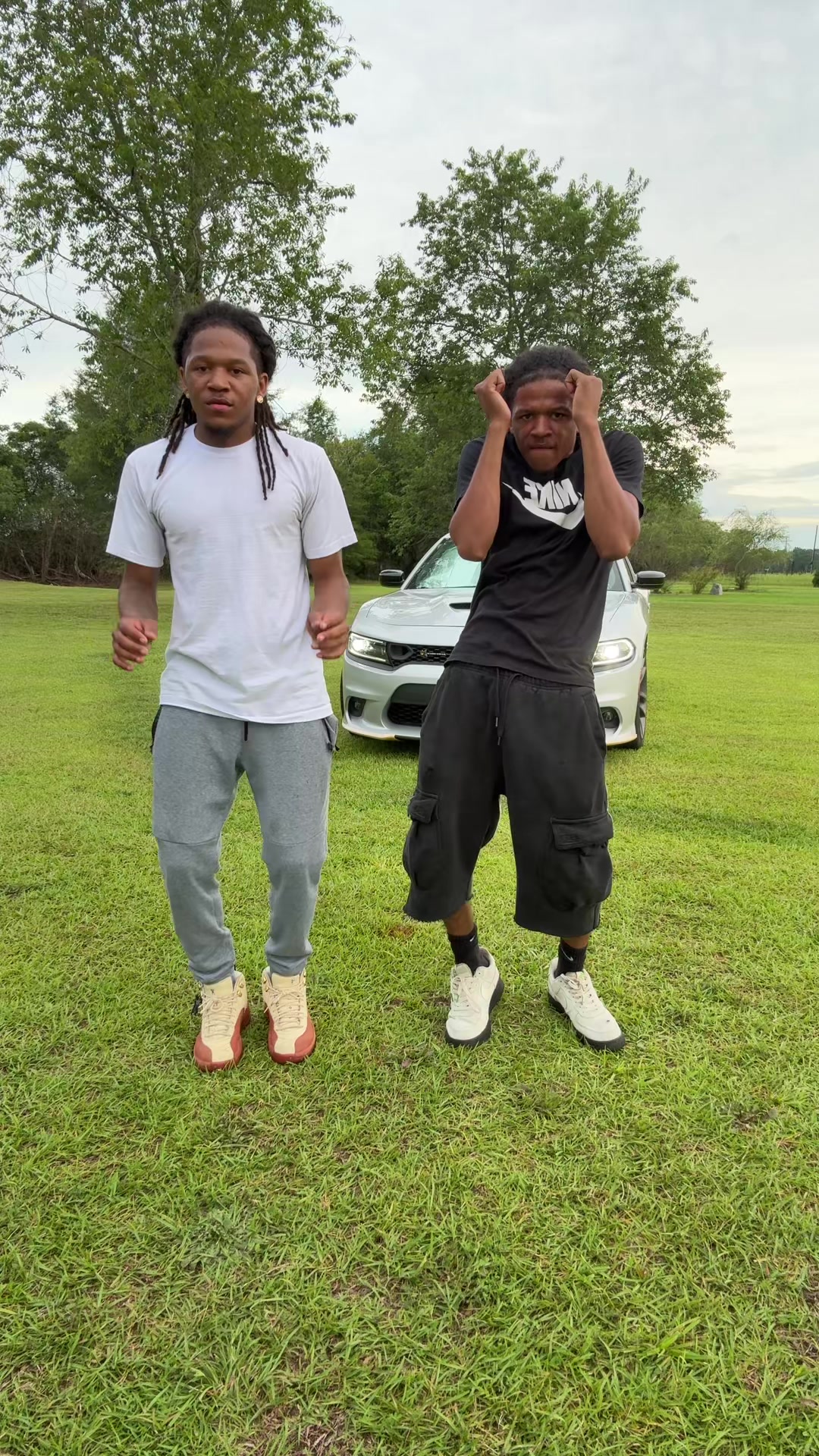 @Ghettotwins_