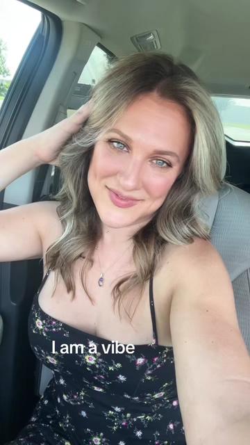 @HappilyTX