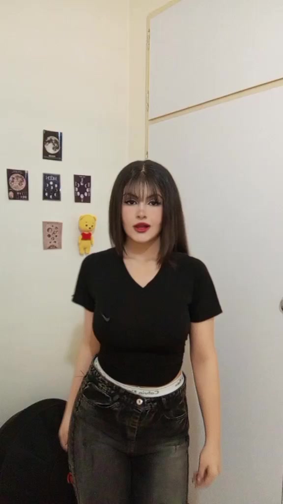 @theselenaw