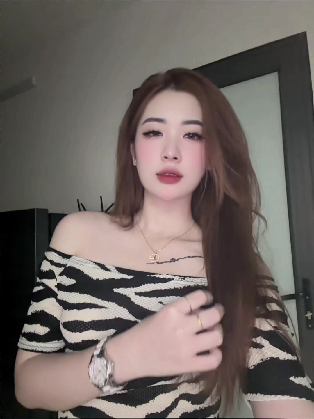 @MèowKunn😈