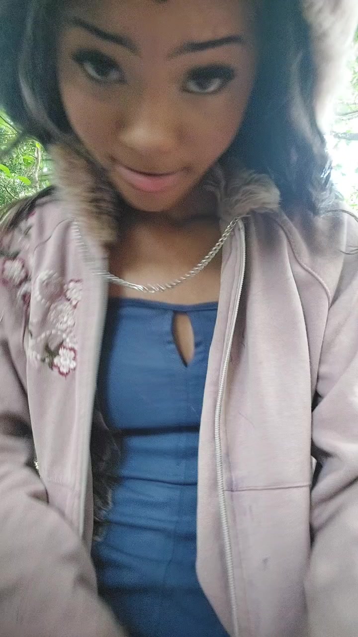 @Emanu_elle