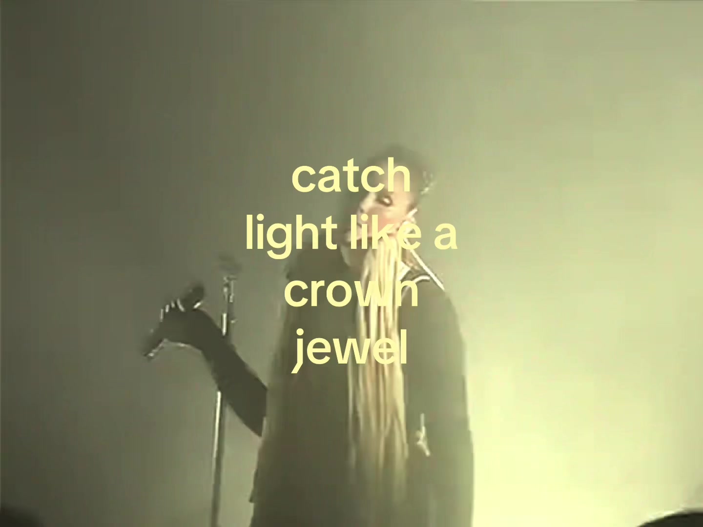 @⃟