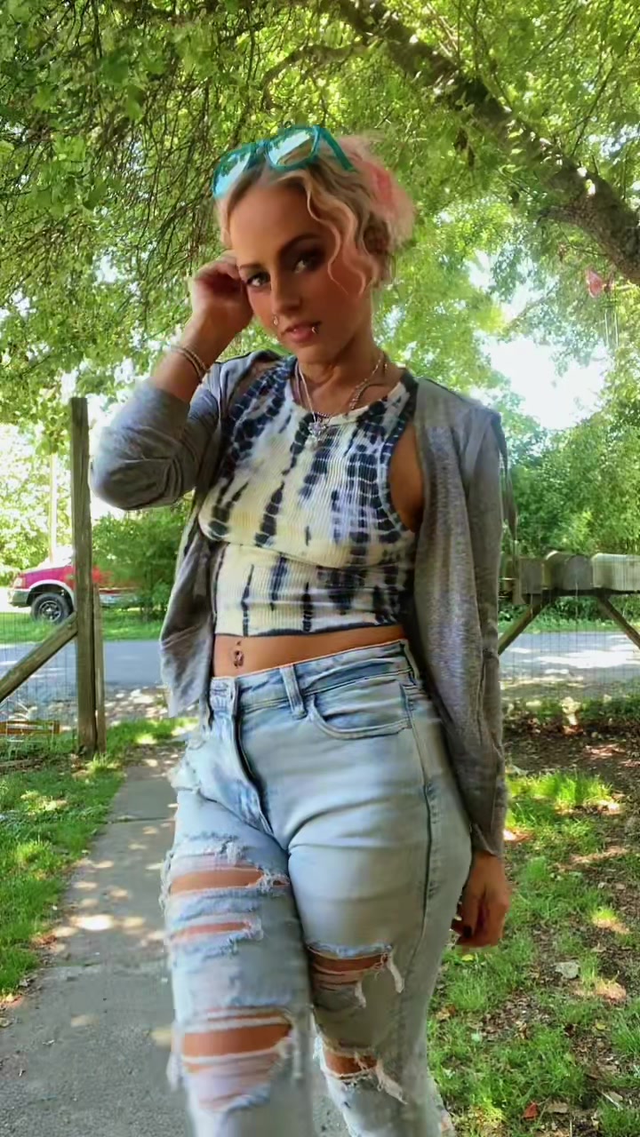 @AshleyRose