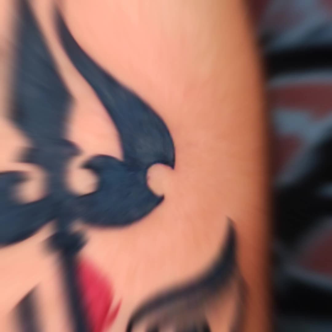 @Inked by Zunai😎Insane Shades