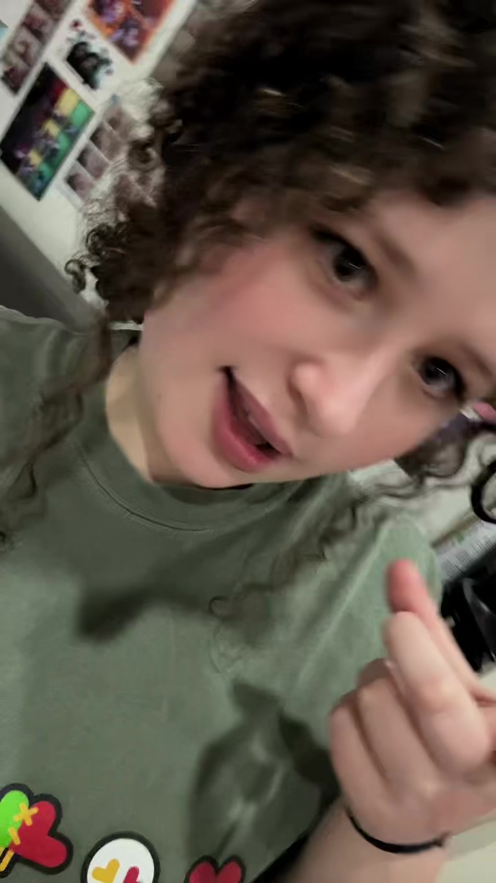 @Maddy ✿🧟♂️🦕💜🃏🚦