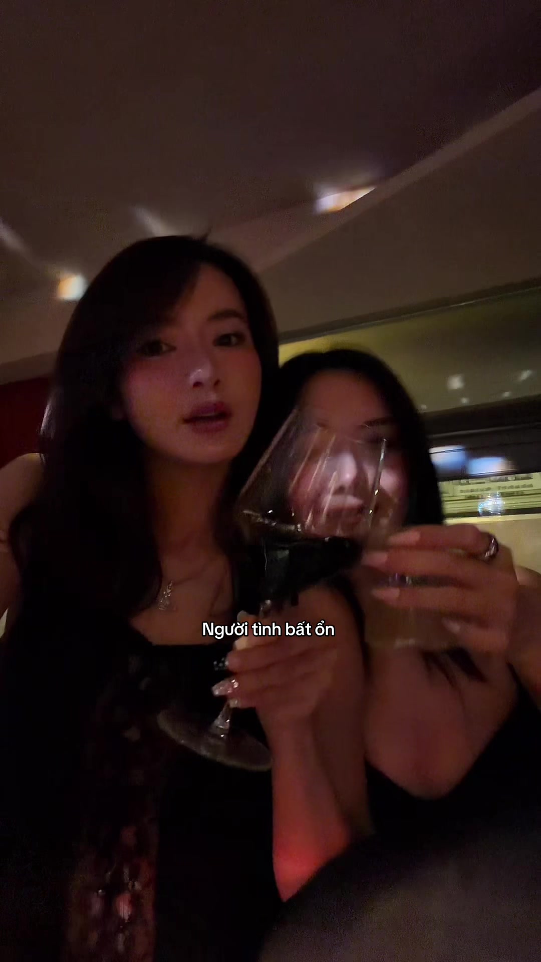 @Uy&ecirc;n Fang