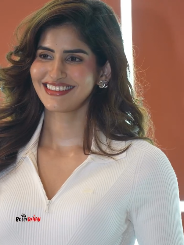 @Sakshi Malik Cute😘