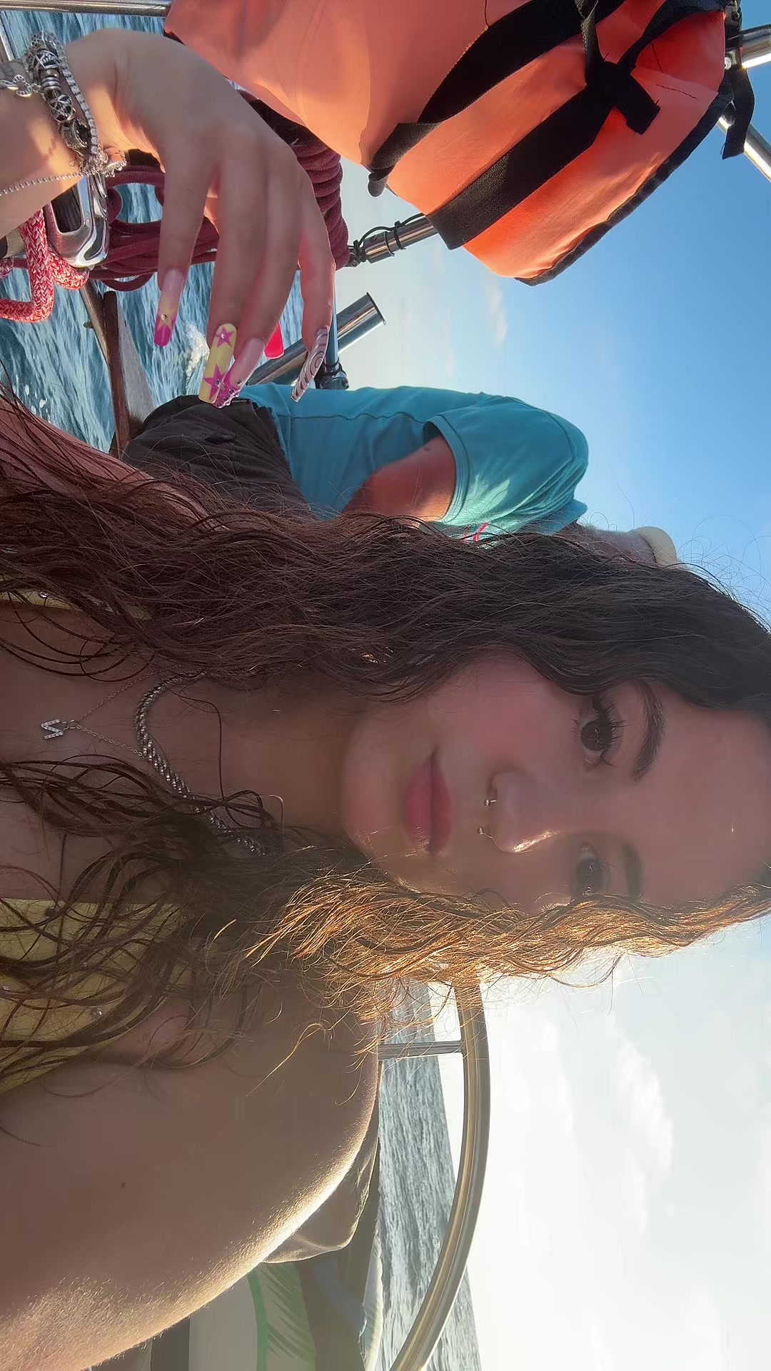 @Hellokittyyy