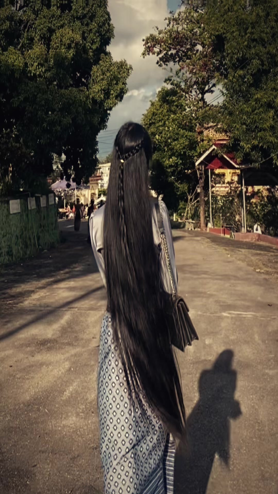 @Khaing