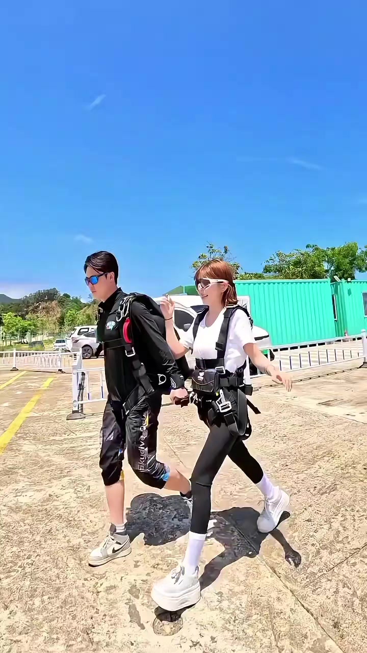 @onlyfanskydiving