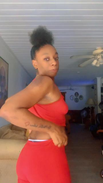 @Tha Wife🦋 🥵😈