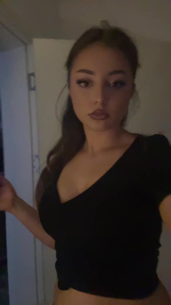@Yllza