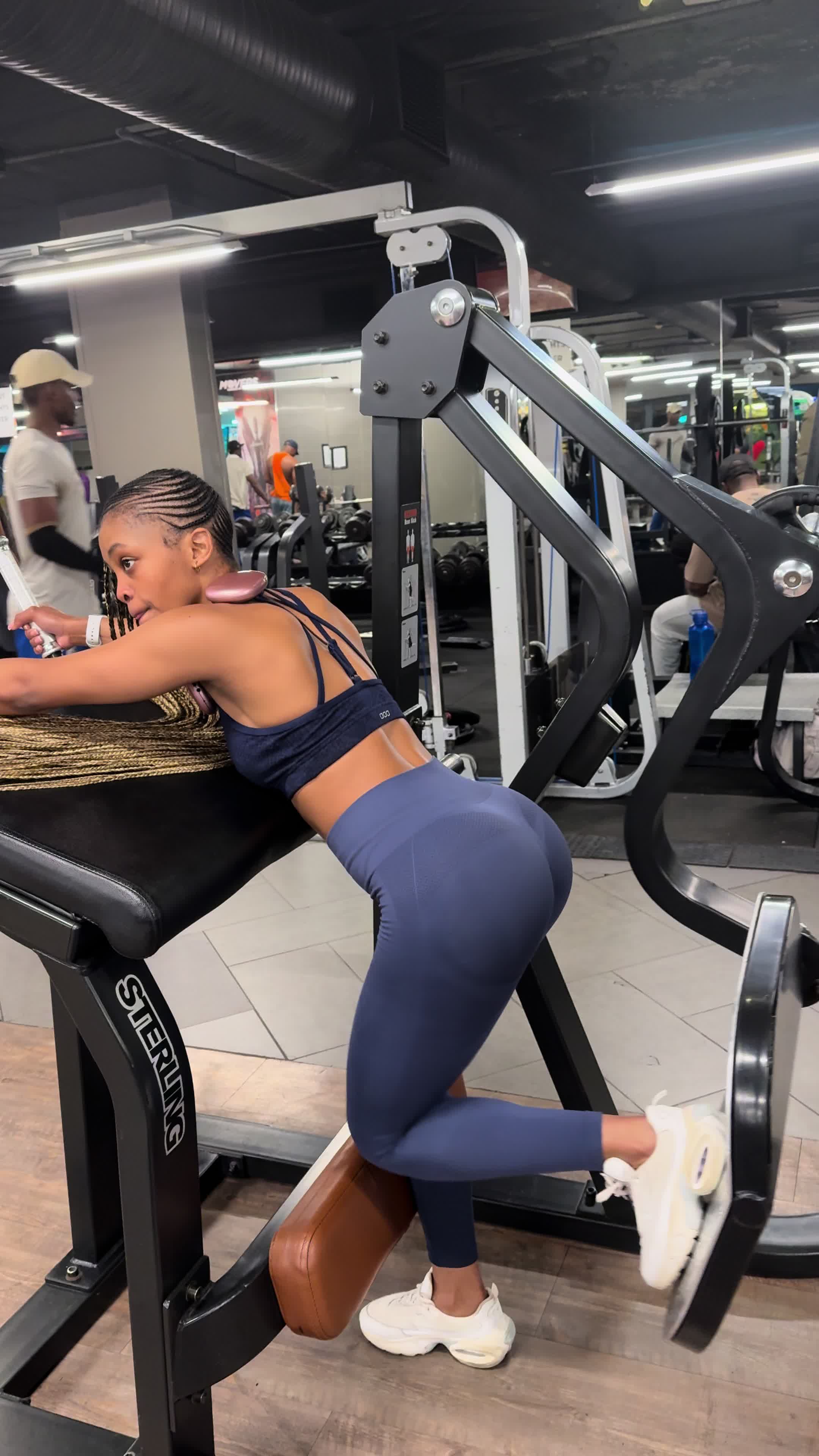 @thandiswakhalifonia