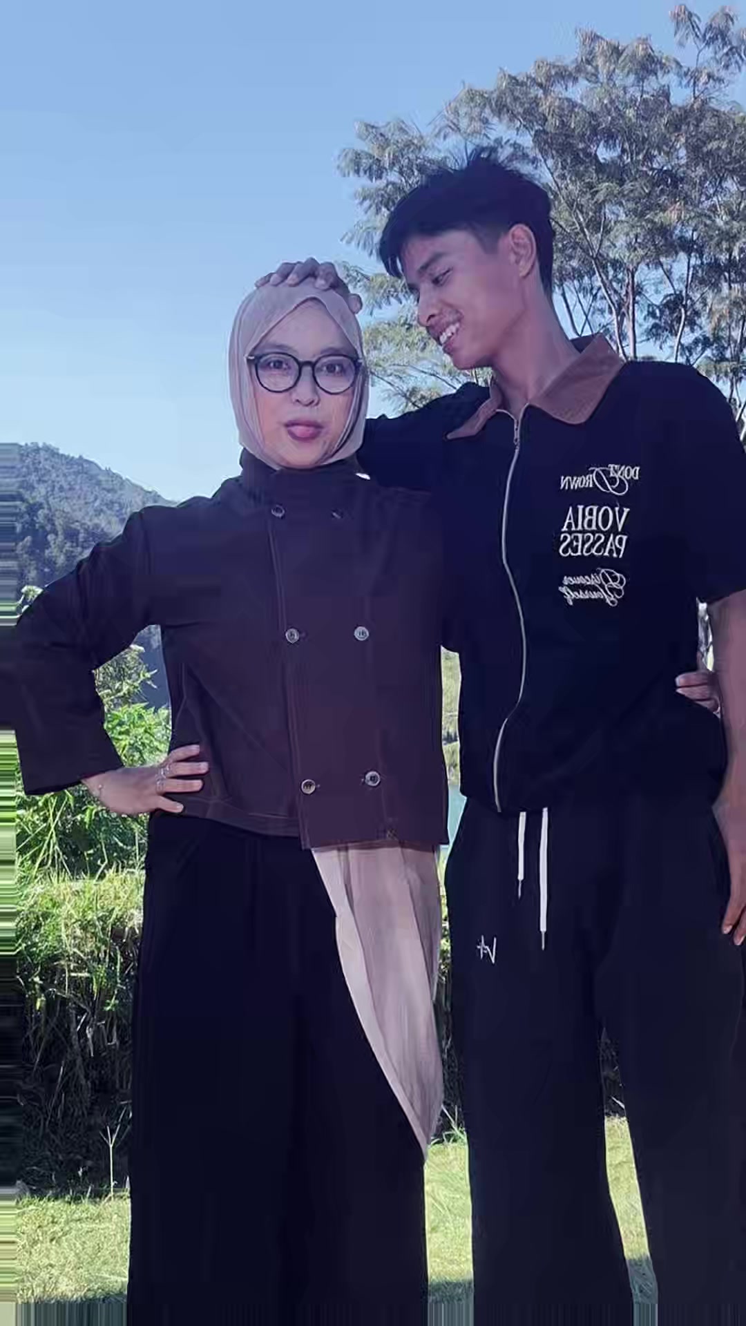 @hokkiky