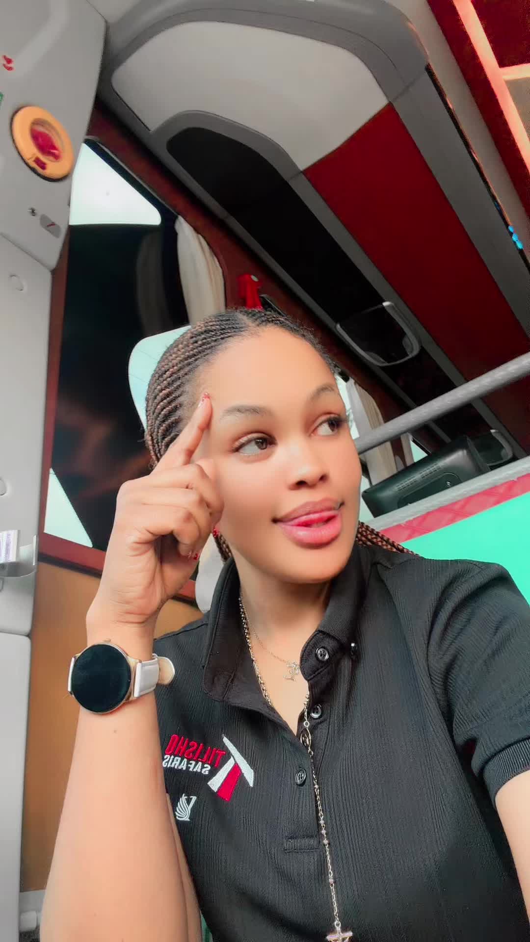 @Ms_b.erth