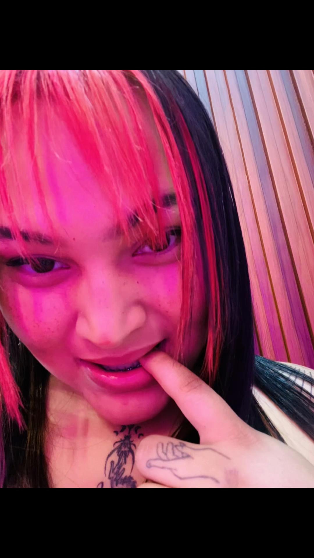 @Jaz🫦🏳️🌈