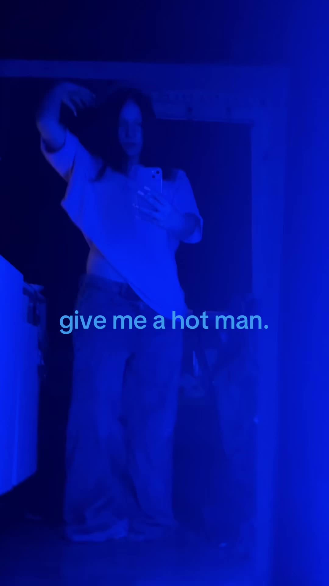 @👾
