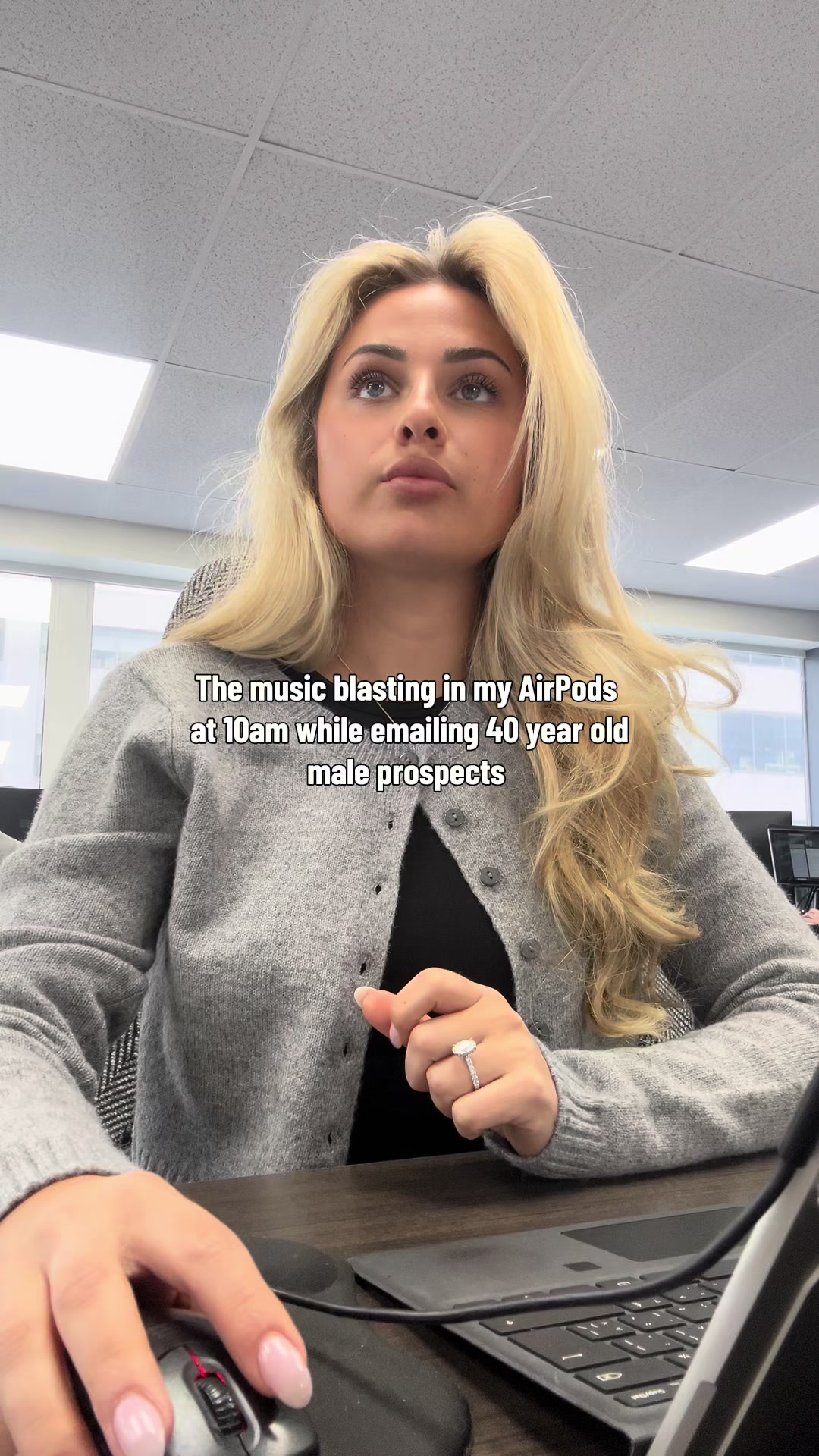 @THAT Corporate Girl