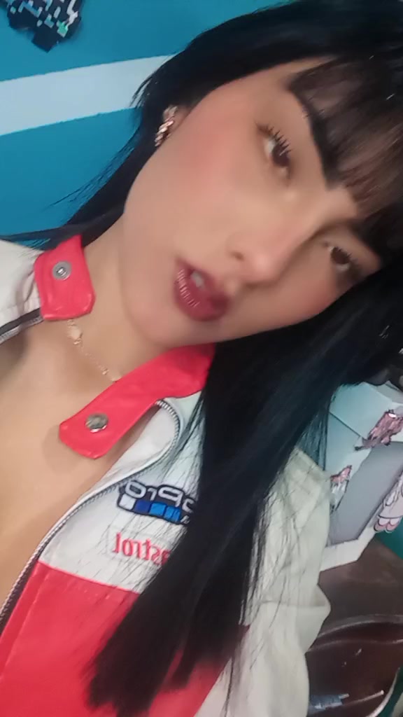 @𝒩🍒