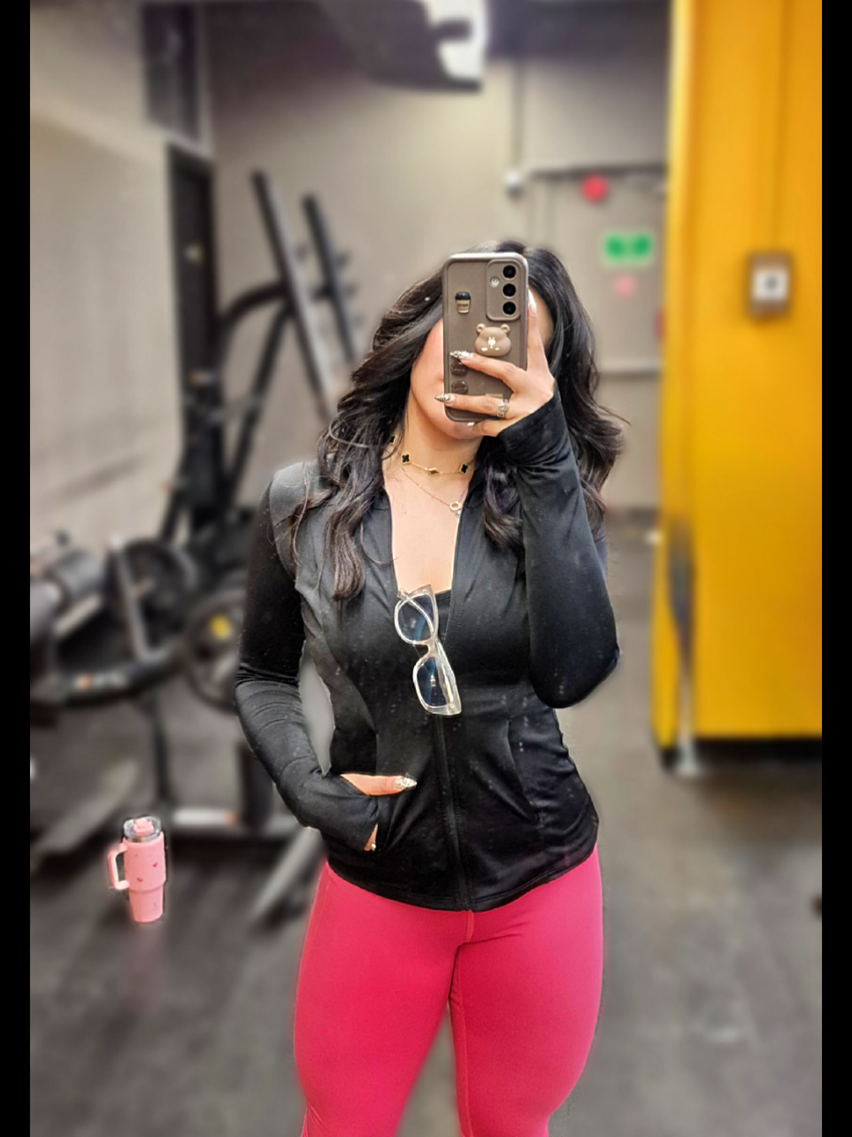 @AryLa