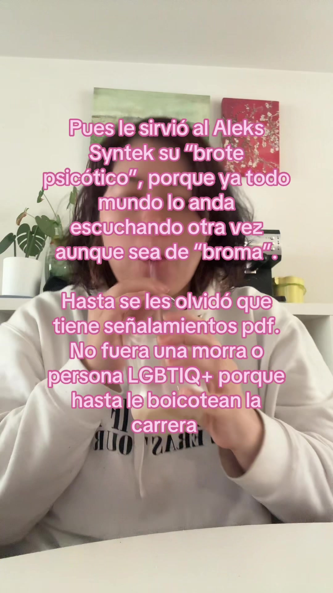 @oyeleslie_
