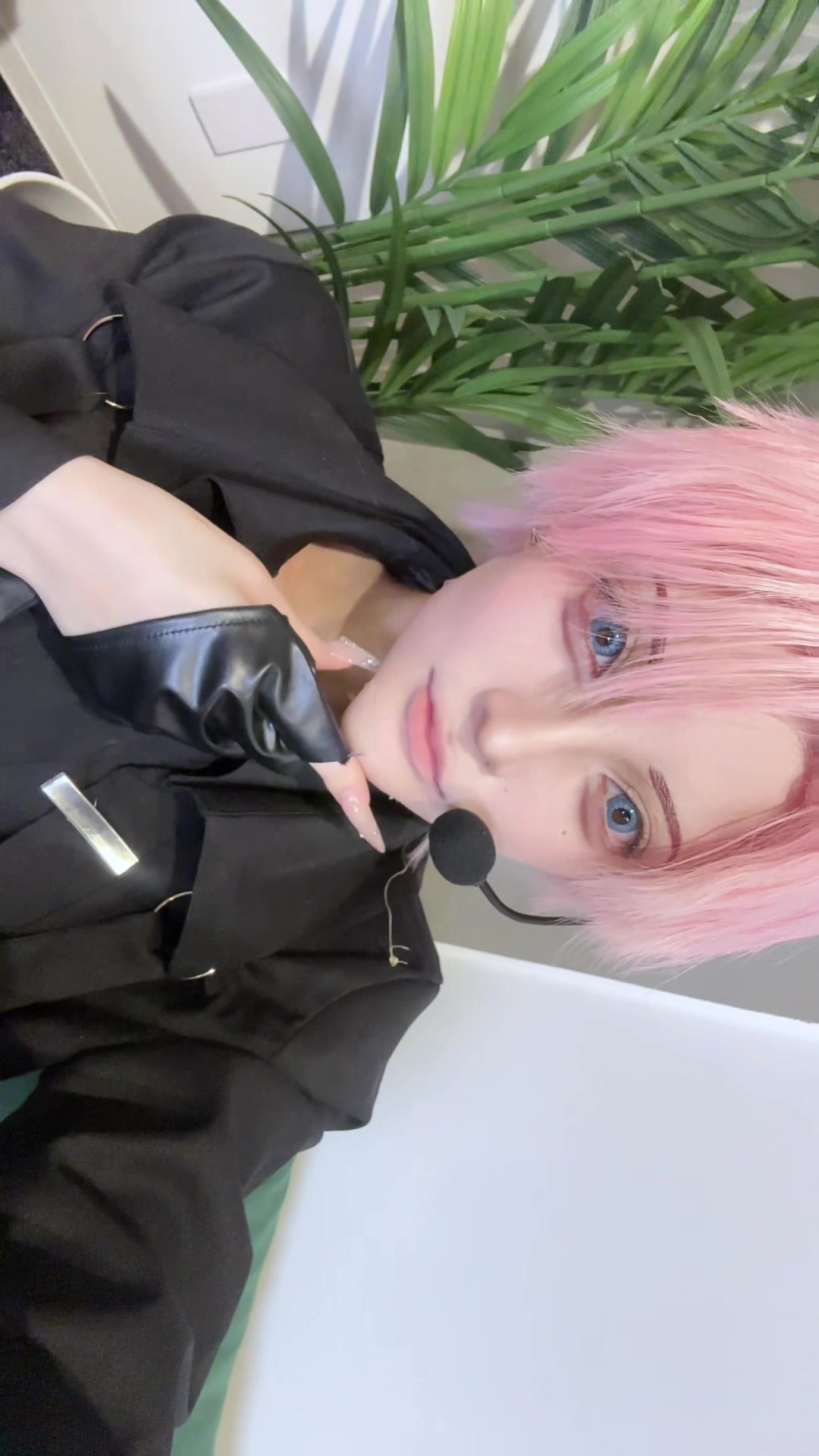 @愛宮れな