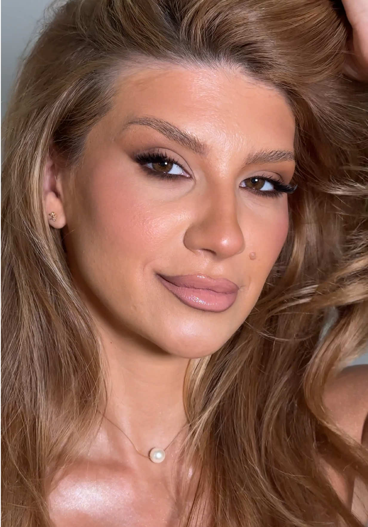 @Una | Makeup artist