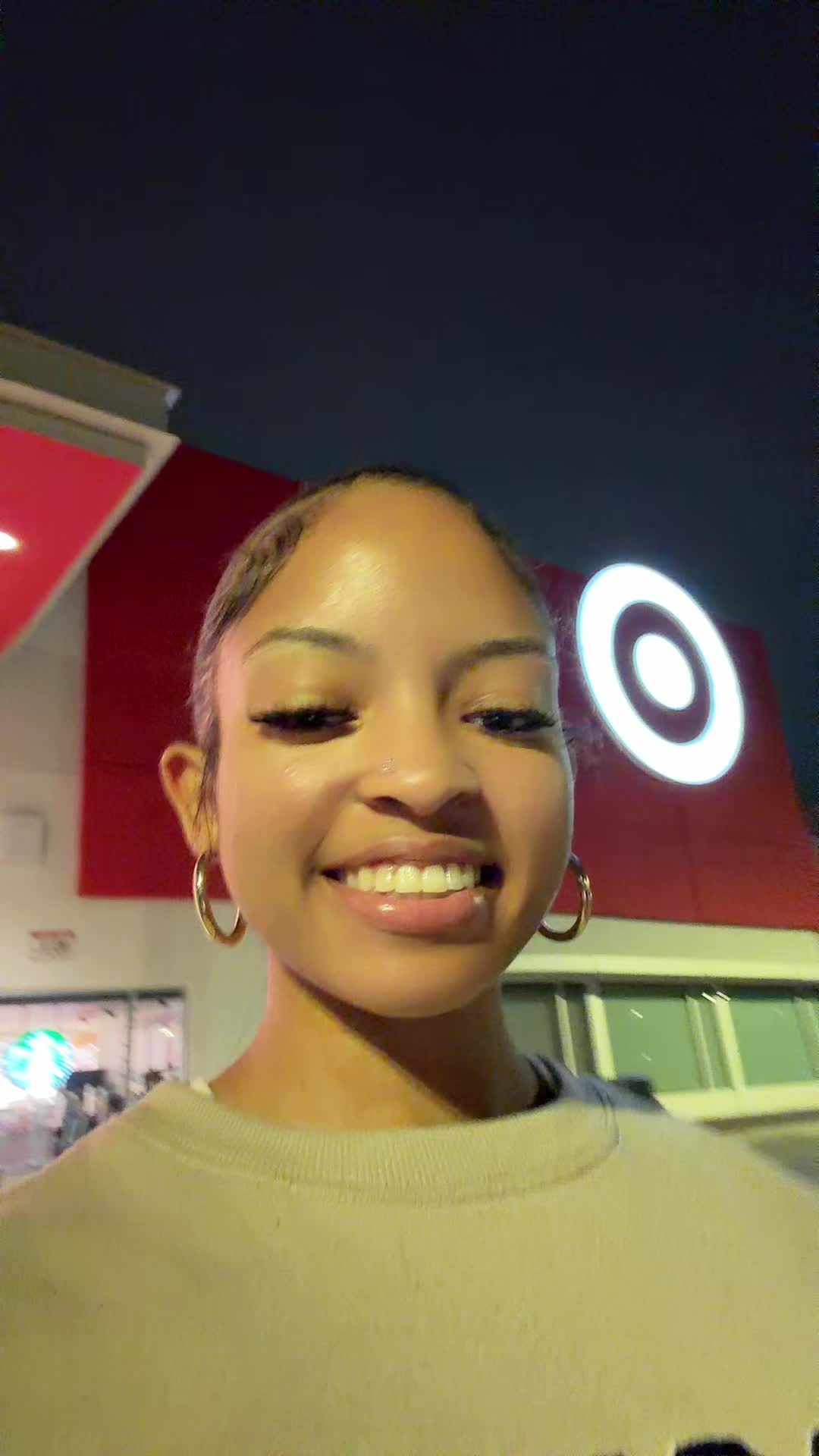 @thaonlyygirlyy